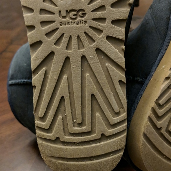 UGG boot - Picture 6 of 8